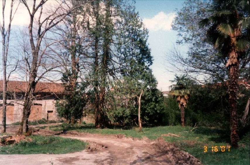 Vista de la finca, y de las caballerizas, que posteriormente fueron demolidas 2